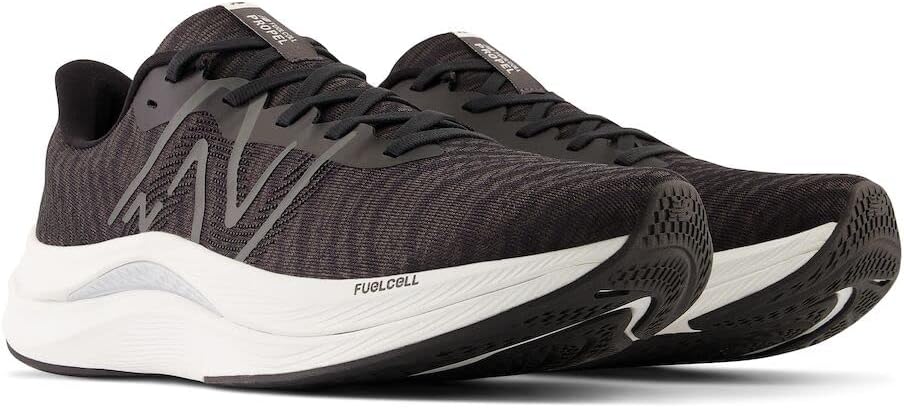 New Balance Men's MC996 Lightweight Tennis Shoe