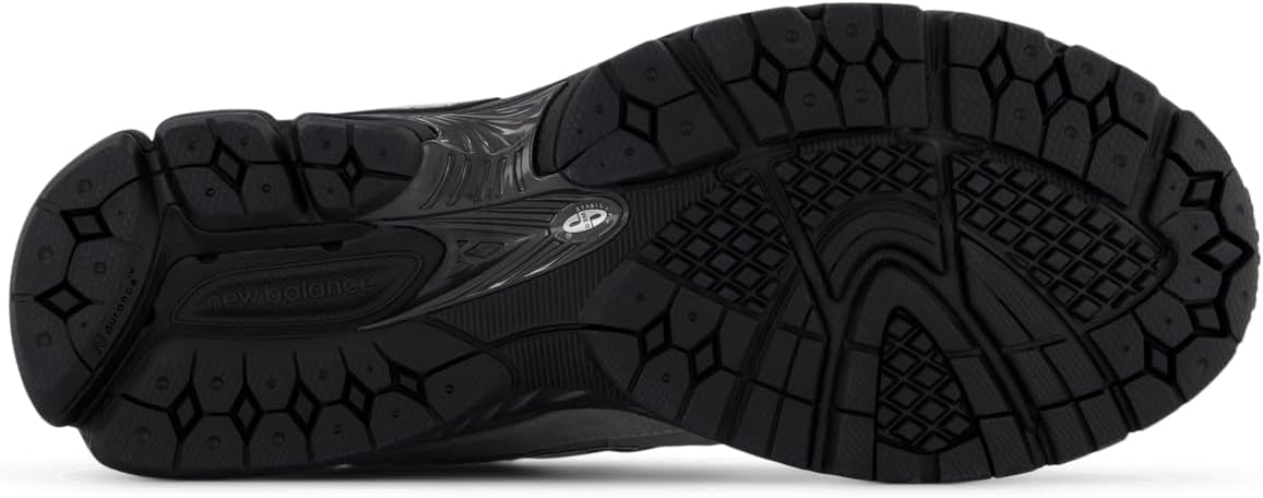 New Balance 2002R Shoes - Black/Silver Metallic