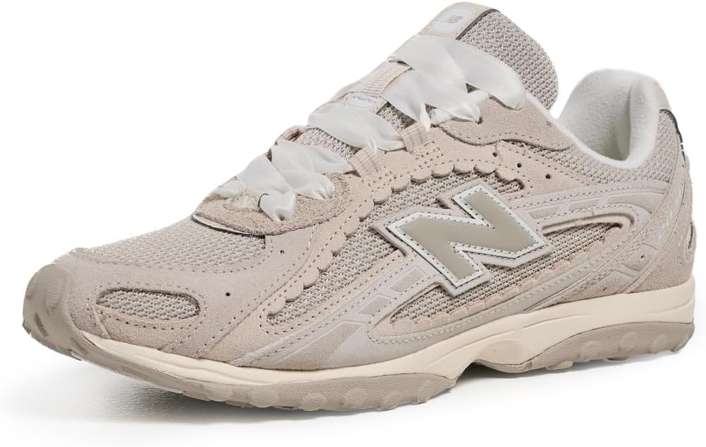 New Balance Unisex 204L Sneakers