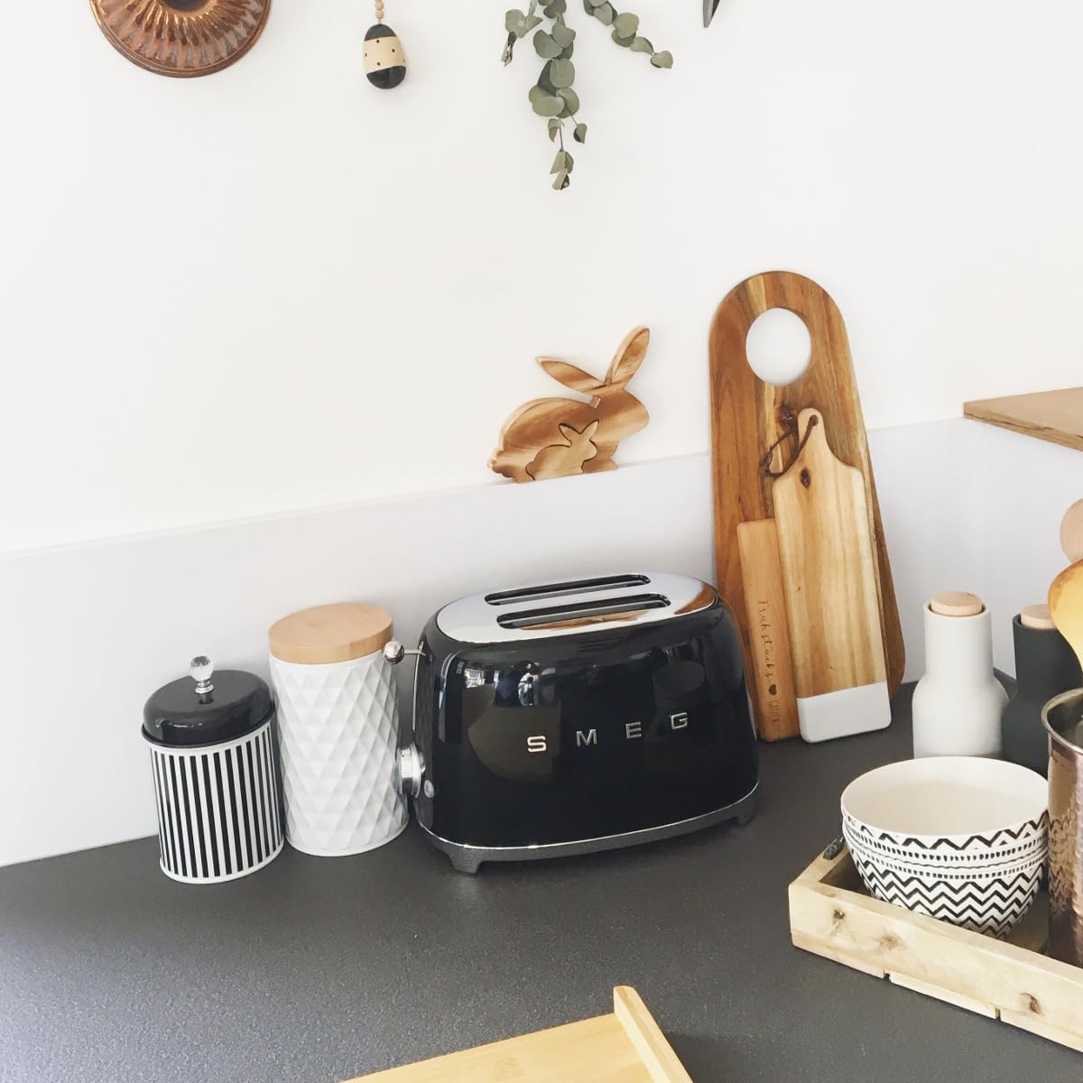 SMEG 2 Slice Toaster with 6 Presets and Defrost Function and Removable Crumb Tray (Black)