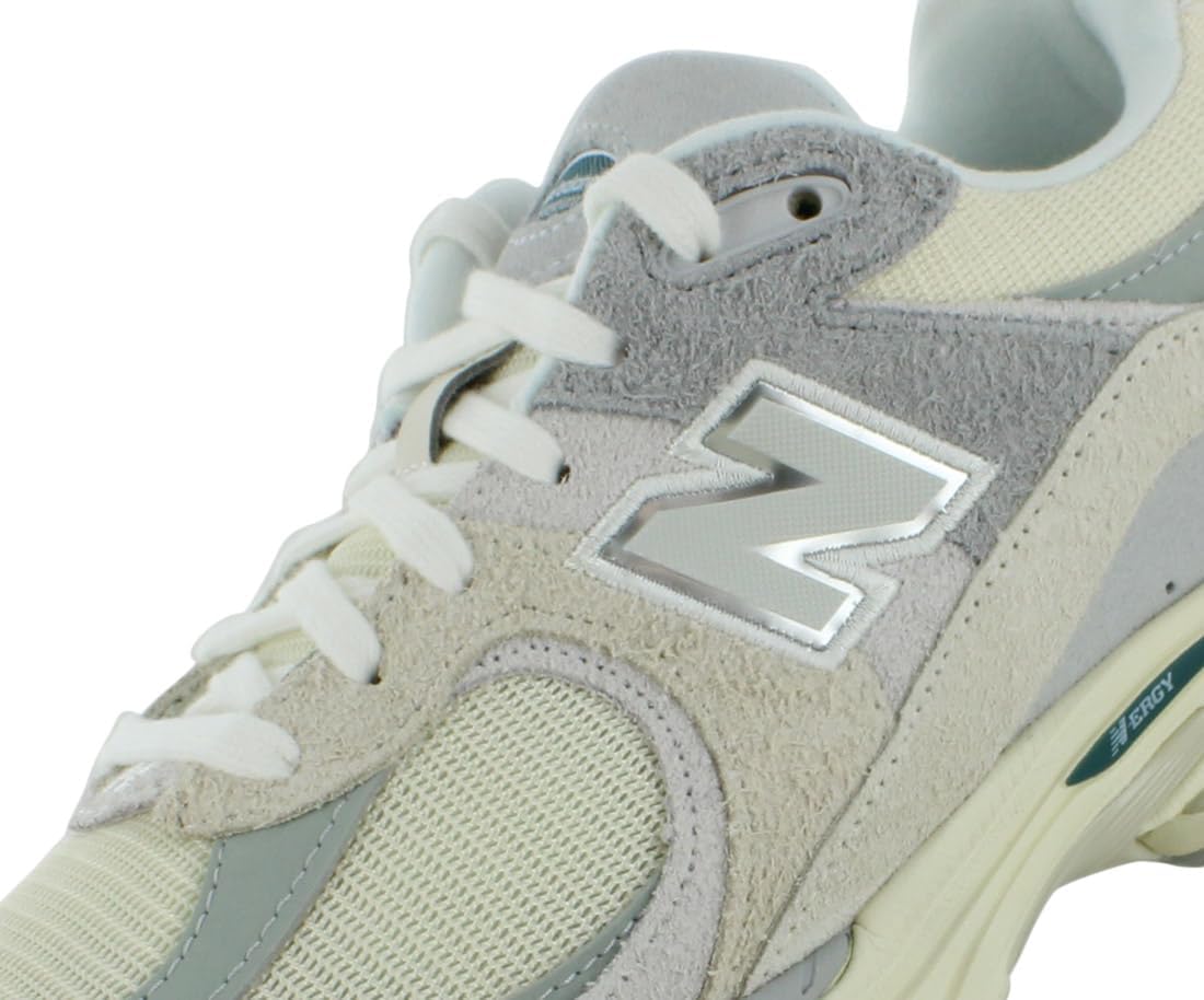 New Balance 2002R Men's Shoes