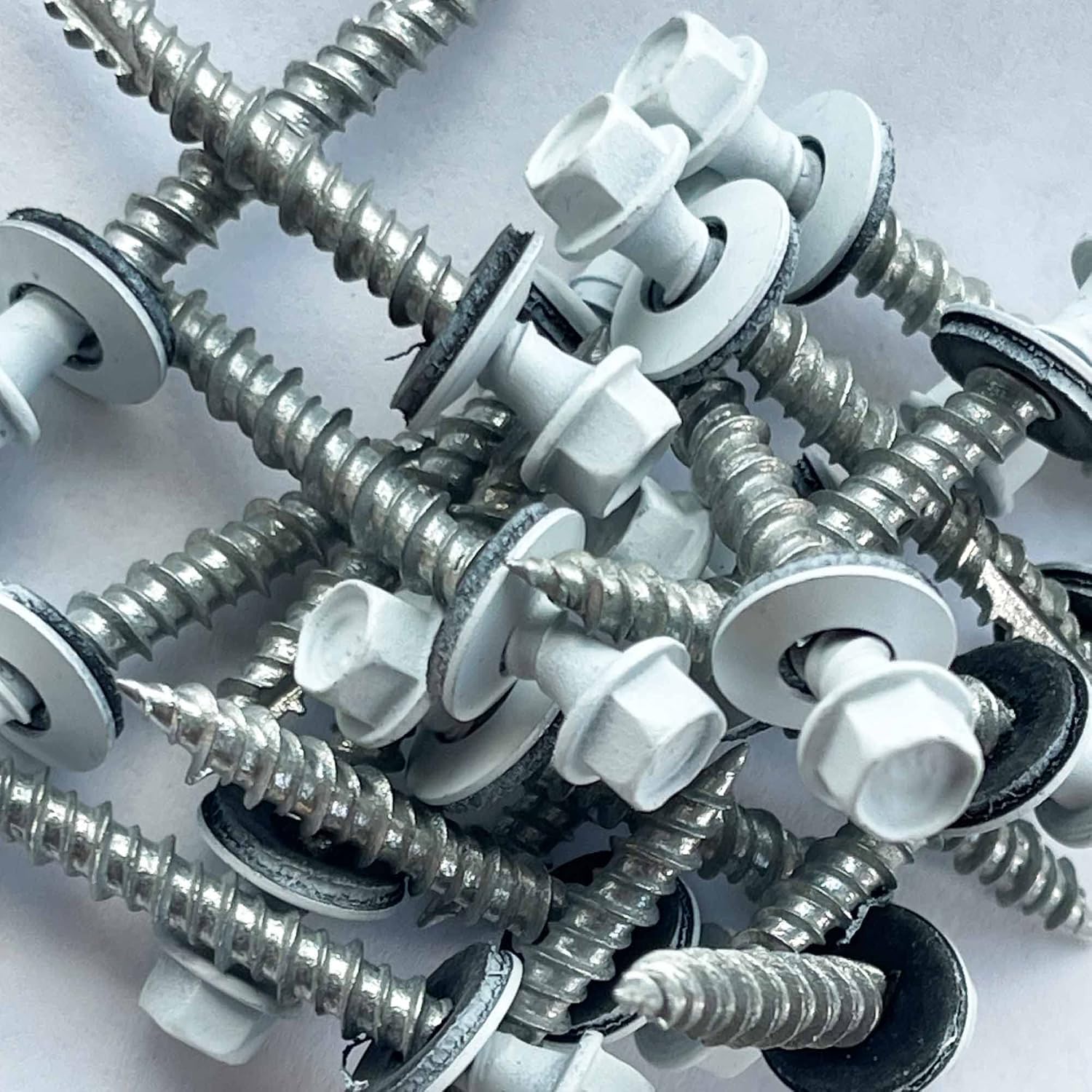 Metal Roofing Screws-#10 x 1.5' – Self Tapping Hex Head with EPDM Rubber Washer – for Metal to Wood, Corrugated Roofing, Siding, Sheds, Pancake Screw - ¼' Hex Drive Easy Installation - White