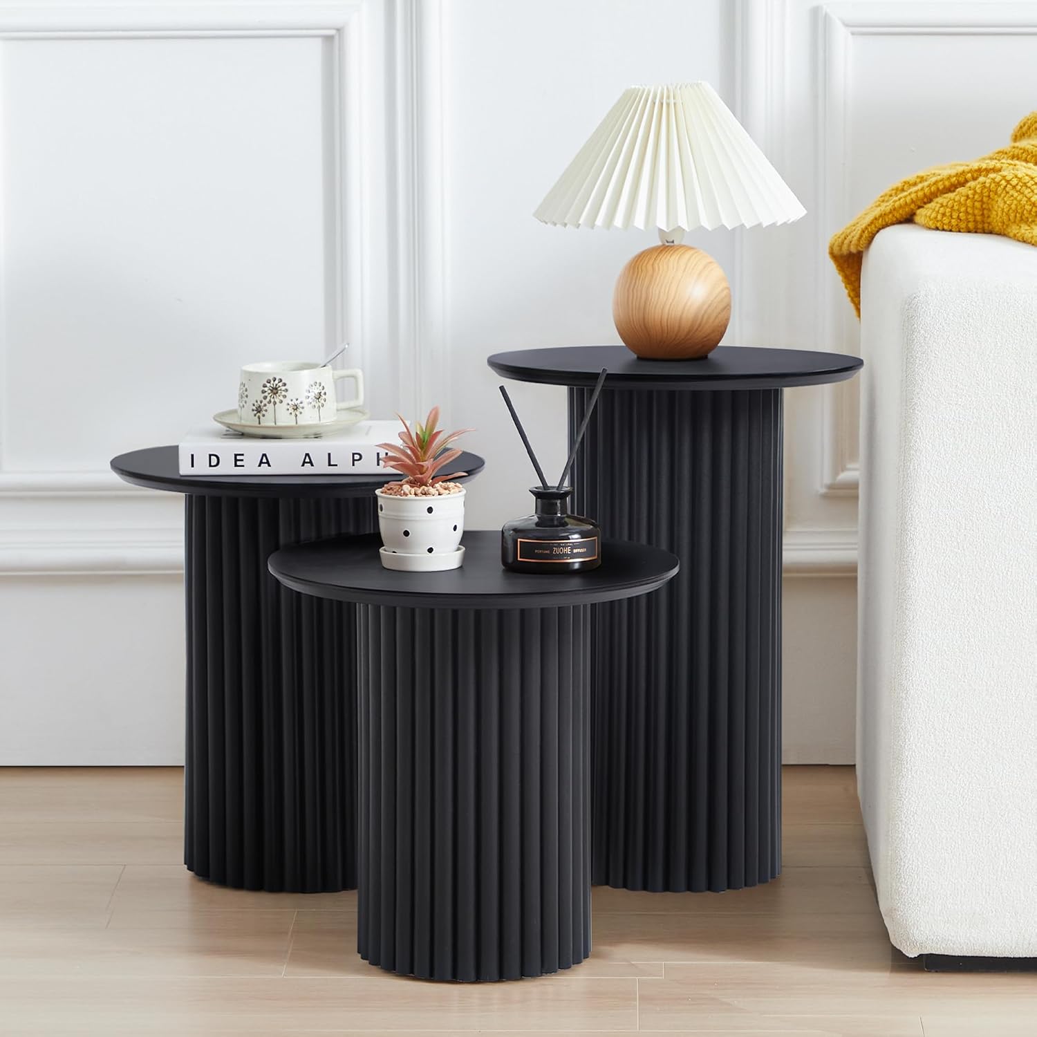 Bifins Round Nesting Coffee Table Set of 3,Mid Century Modern Fluted Coffee and End Table Set,Small Circle Wooden Side Table Drink Table for Living Room (Black)