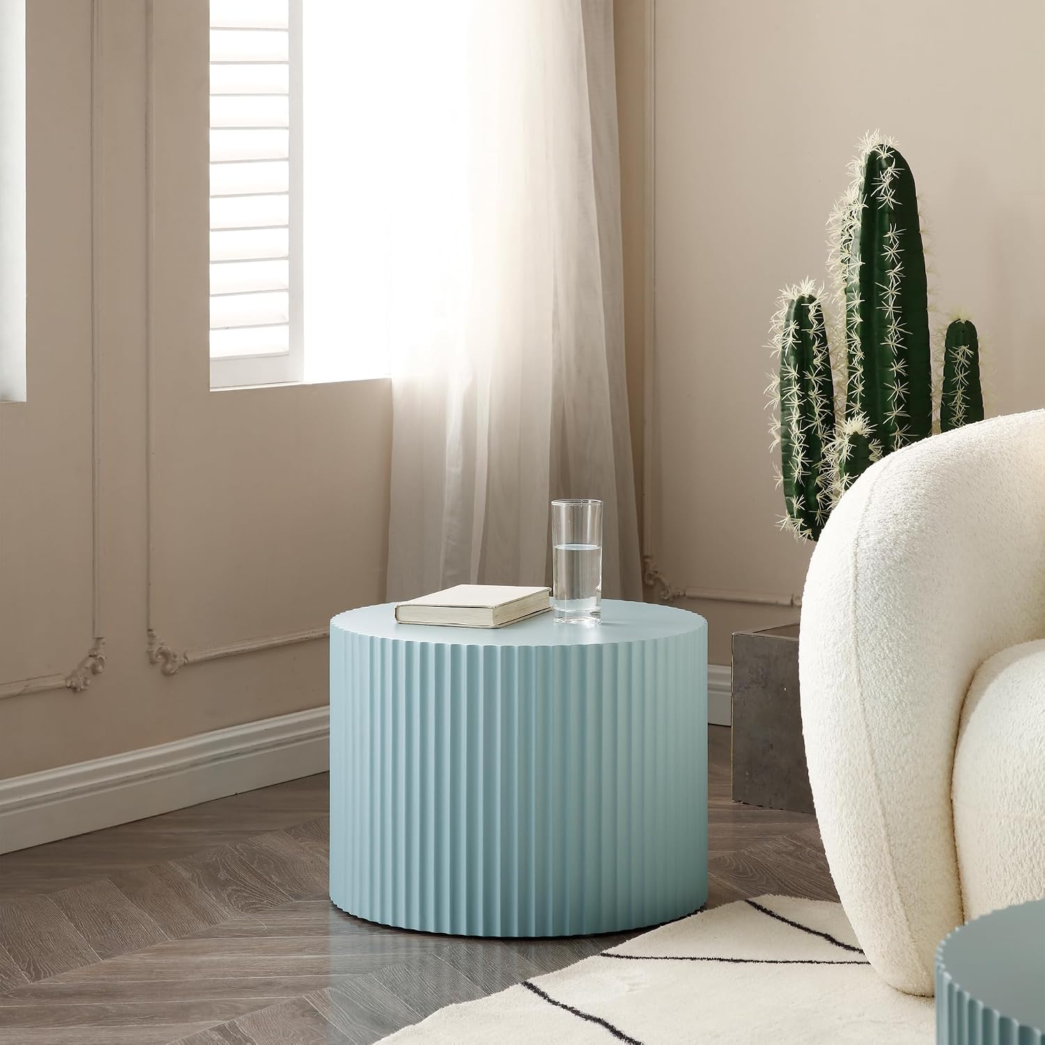 Nesting Coffee Table Set of 2, 23.6 inch Round Coffee Tables, MDF Nesting Tables with Roman Column Design, Modern Handcrafted Wooden Drum Accent Tables for Living Room - Light Blue