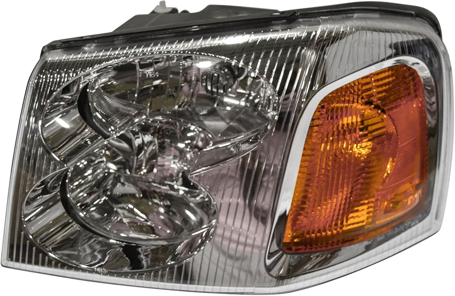 TRQ Driver and Passenger Side Headlight Assembly Set Chrome Housing Compatible with 2002–2009 GMC Envoy 2002–2006 GMC Envoy XL 2004–2005 GMC Envoy XUV