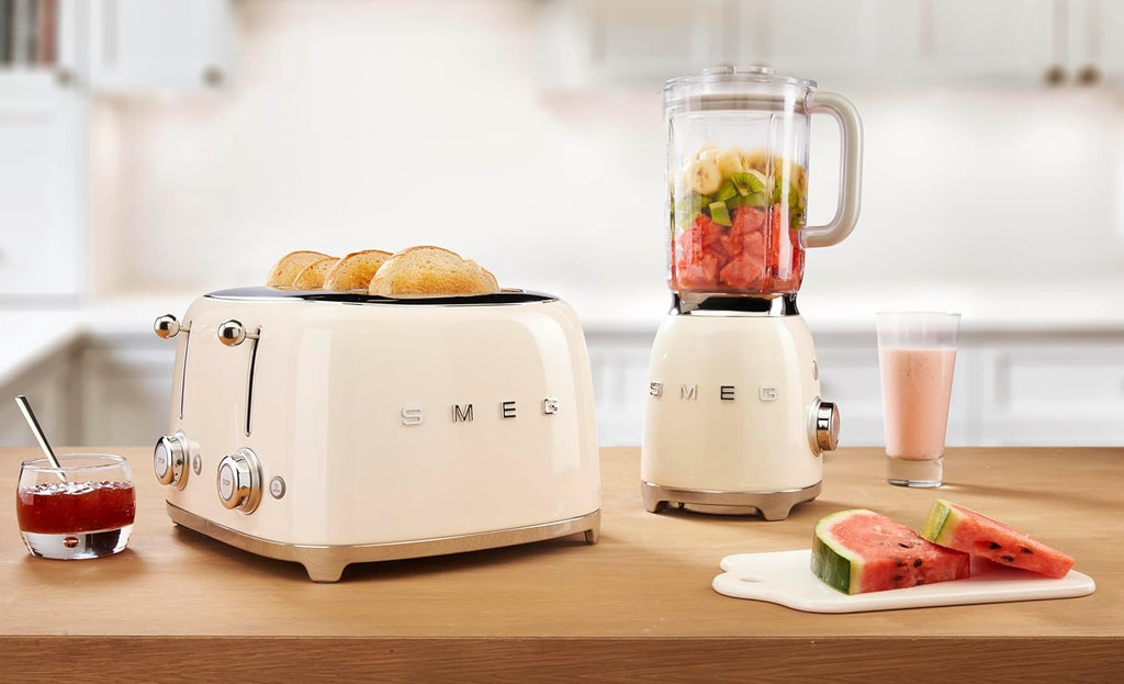 SMEG 4 Slice Toaster TSF03, Retro Stainless-Steel Toaster with Wide Slots for Bagels, 6 Browning Levels, Defrost Reheat Bagel Functions, Dual Controls, Crumb Trays, 1800W - TSF03CRUS - Cream