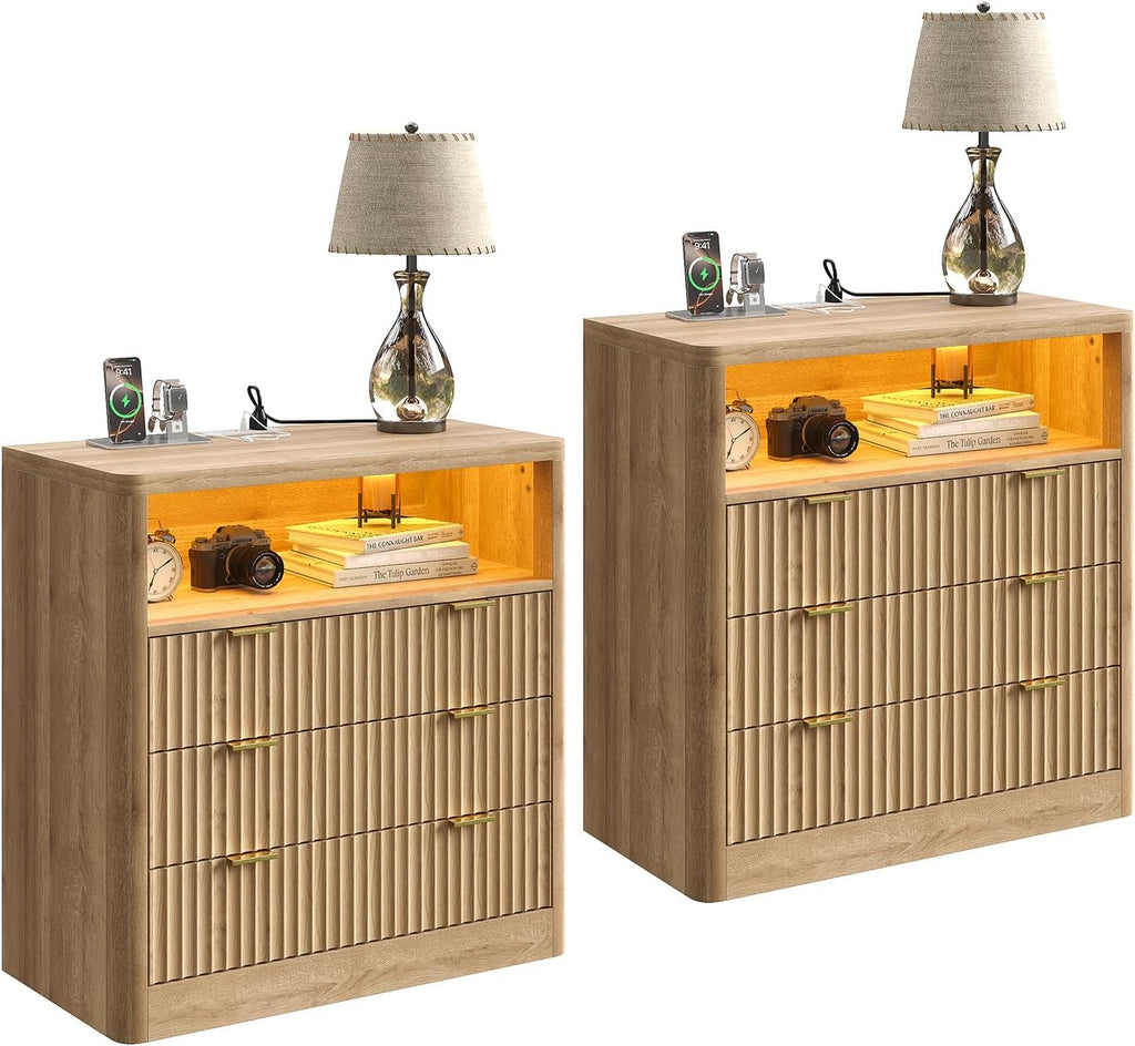 FUSOU Fluted Nightstands Set of 2, Night Stand with Charging Station and LED Lights, Modern Bedside Table with 3 Drawers and Open Shelf, End Table with Storage, Night Stand for Bedroom, Natural Oak
