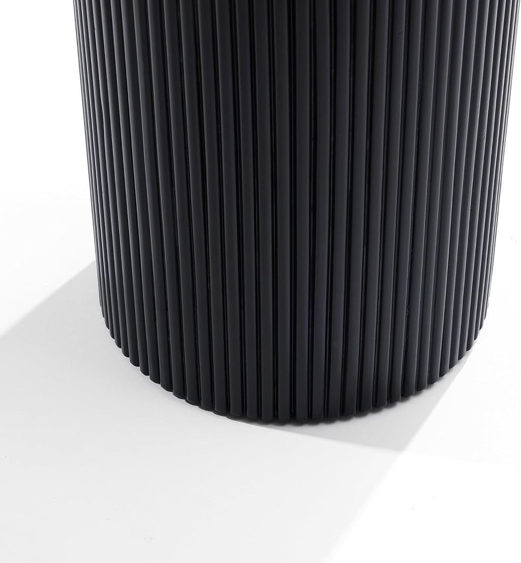 LuxenHome 21' Black Round Side Table, Fluted Black Side Table for Small Spaces, Modern Accent Round End Table for Living Room, Bedroom, Office