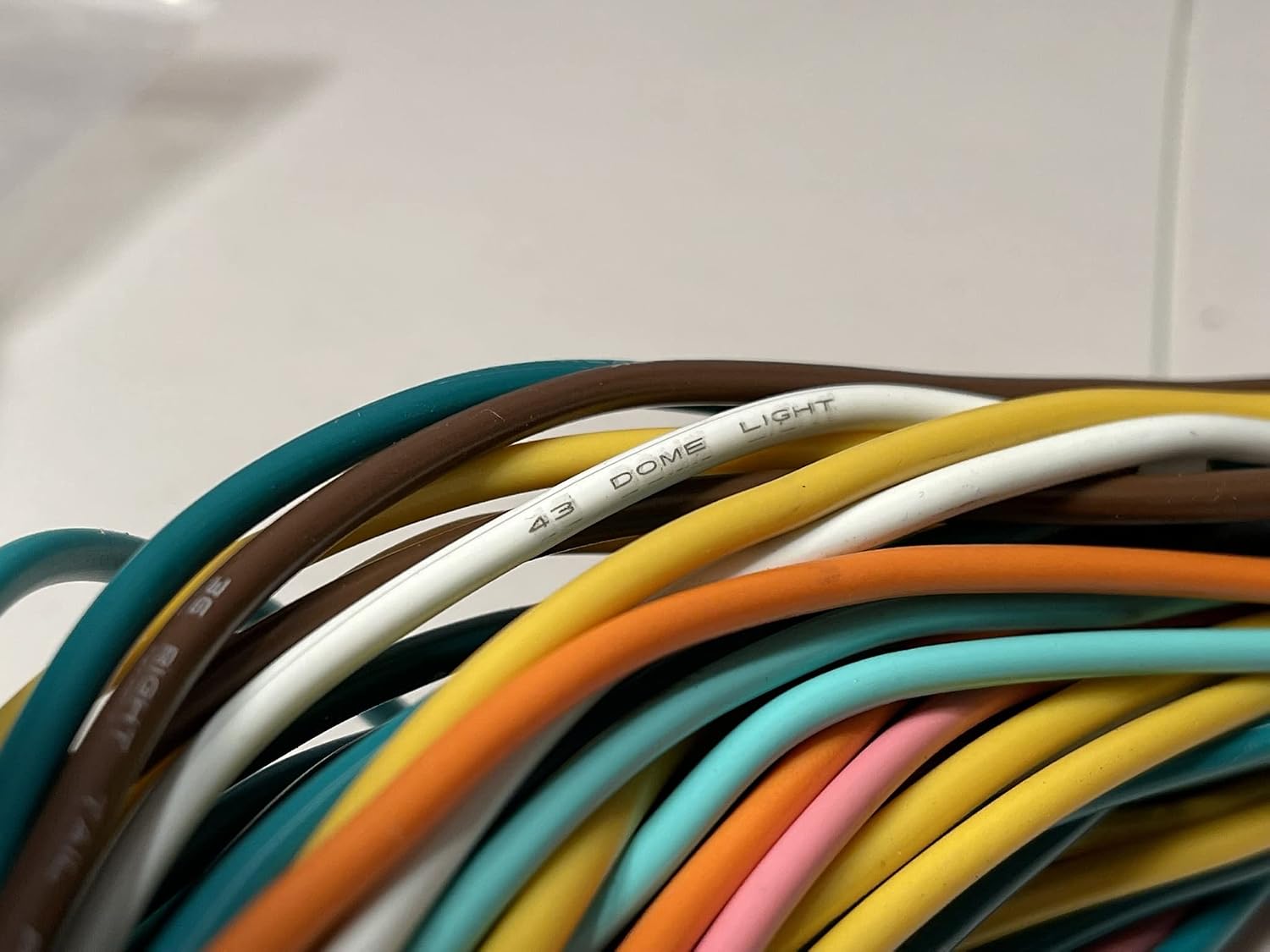 Universal Wiring Harness Kit - 21 circuit wiring harness Standard Color Wire Harness Kit Replacment for Chevy Mopar Hotrods Ratrods Ford Chrysler Universal Automotive Wiring