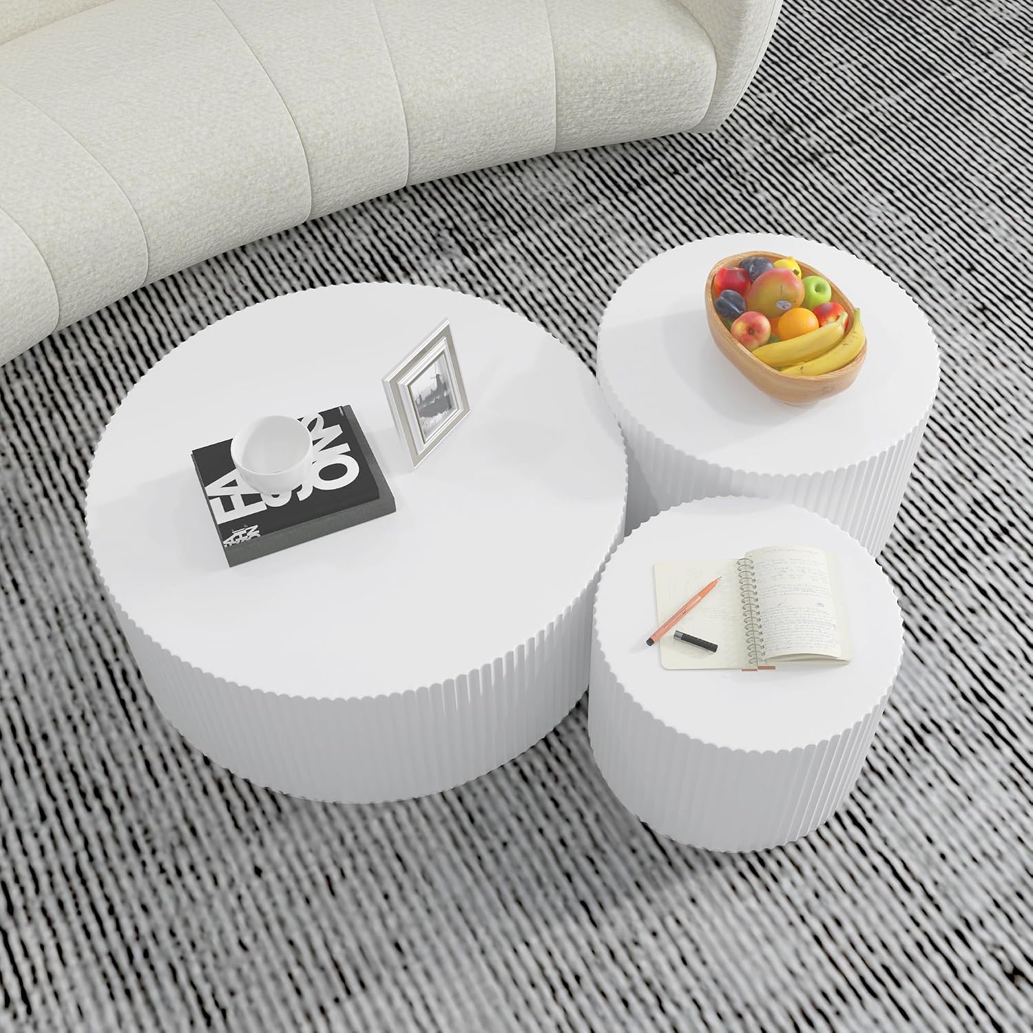 WILLIAMSPACE White Round Coffee Table Set of 3, Modern Circle Wood Coffee Table Set, 3 Peice Nesting Coffee Accent Side Table End Table for Home Office, No Assembly (3 PCS, White)