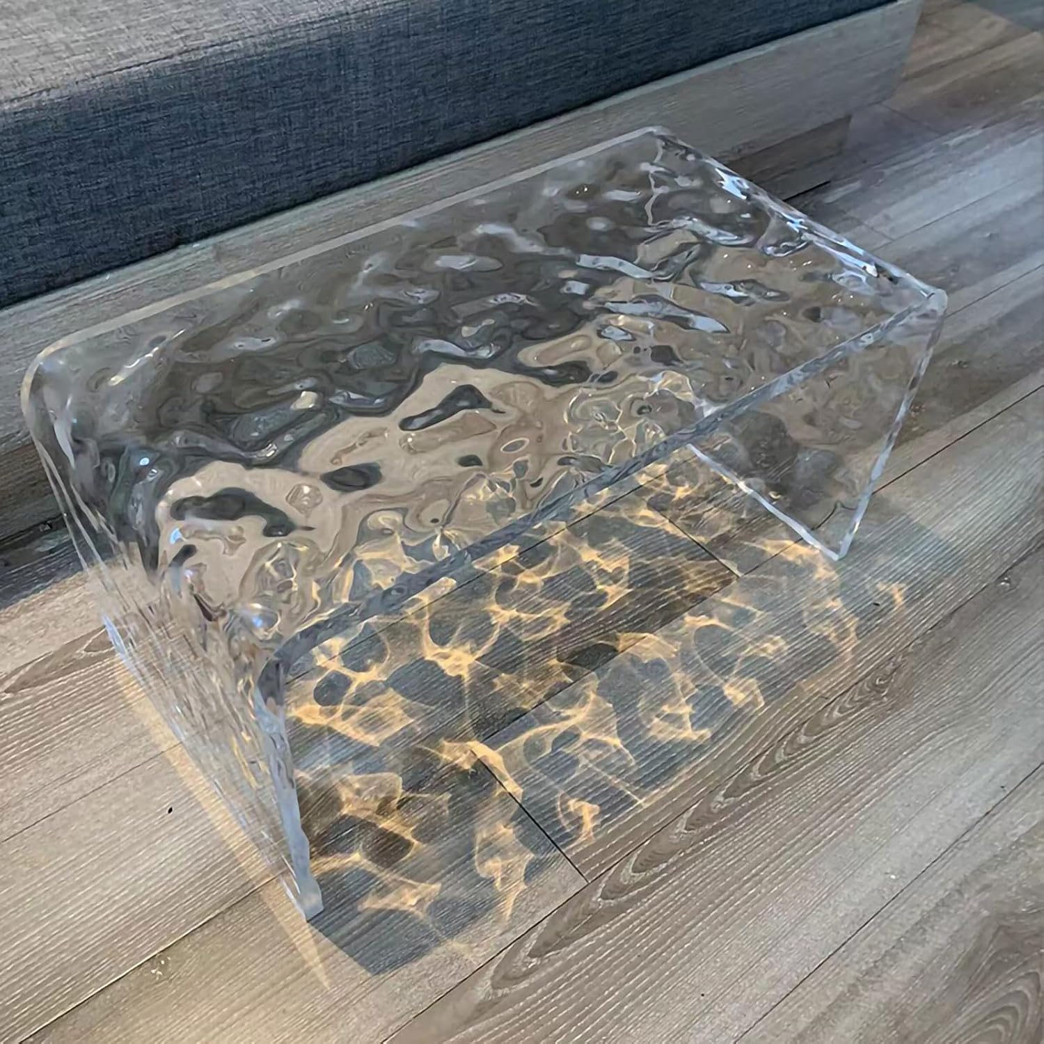 Acrylic C Table for Couch, 25.6 in Multipurpose C Shape Side Table Clear Acrylic Couch Table, Modern End Table Snack Laptop Holder, Slim Accent Sofa Side Table for Living Room Bedroom Patio