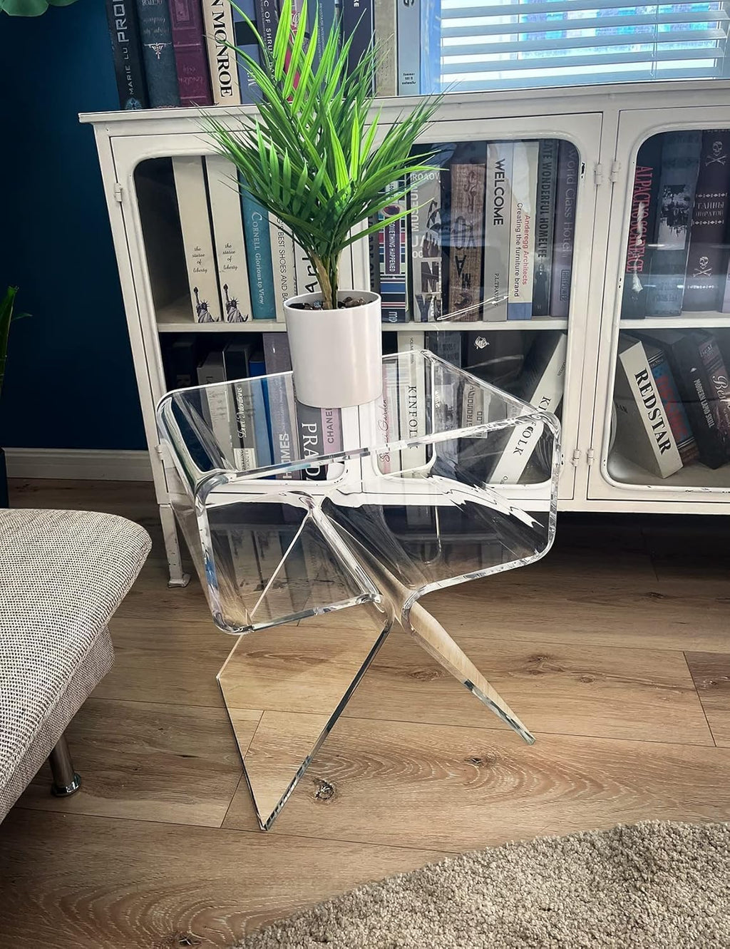 Acrylic Nightstand Side Table Modern Design Clear Home Decor Display End Table for Living Room (Clear)