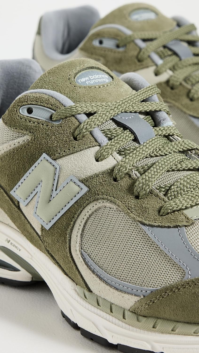 New Balance Men's 2002 Sneakers