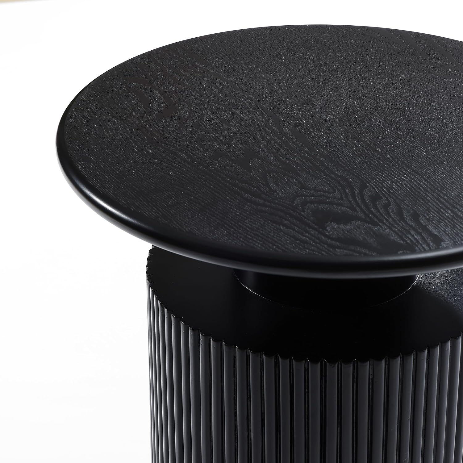 LuxenHome 21' Black Round Side Table, Fluted Black Side Table for Small Spaces, Modern Accent Round End Table for Living Room, Bedroom, Office
