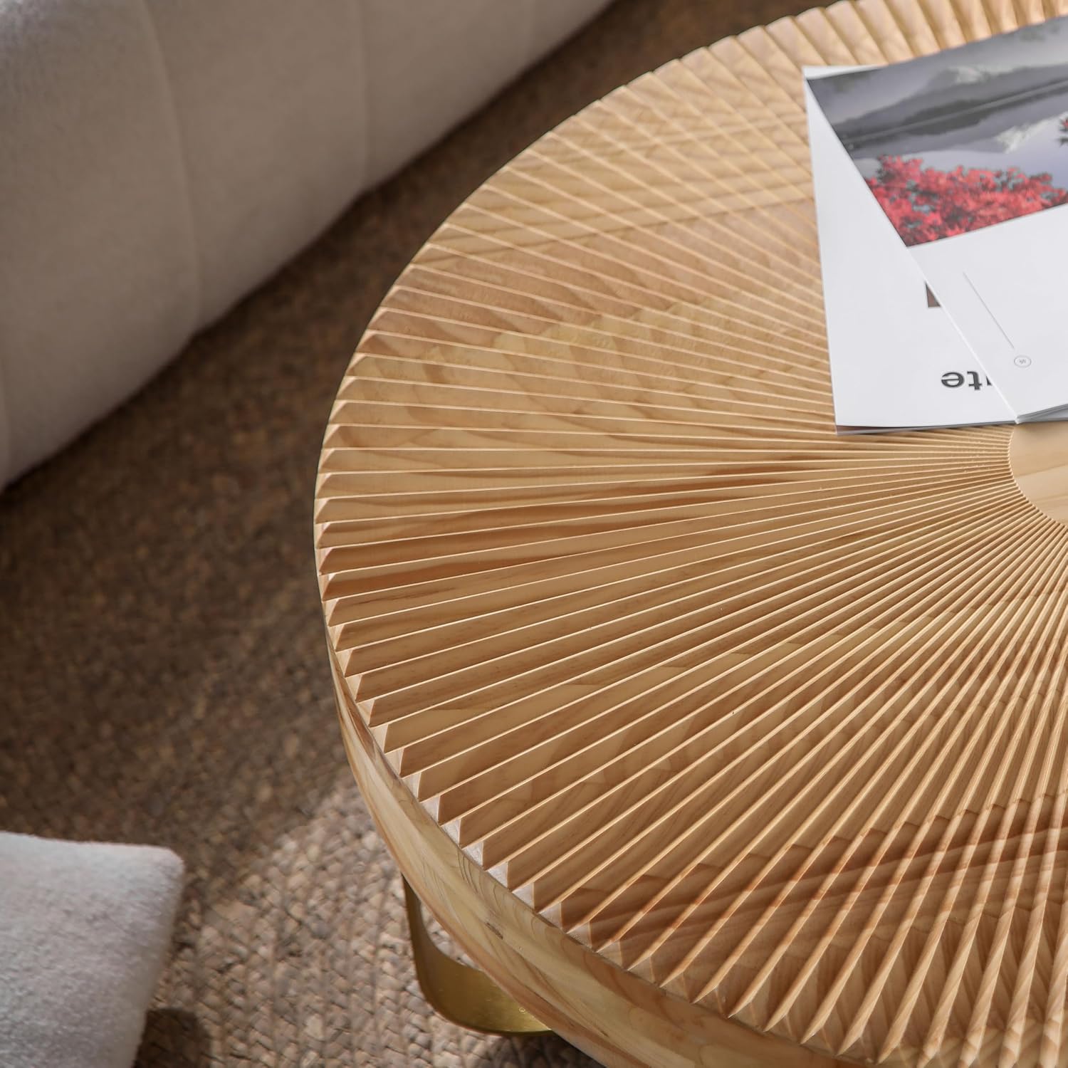 Wood Round Coffee Table, Farmhouse Circle Coffee Table with Metal Base, 31.5' Round Center Table for Living Room Office Natura