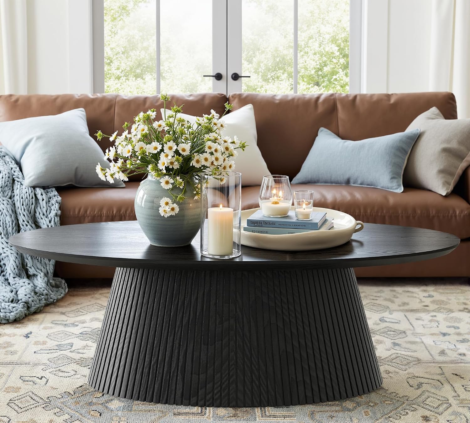 win2win Oval Coffee Table, Modern Coffee Table with Fluted Design, Minimalist Tea Table with Wood Grain Veneer, Small Funky Center Table for Living Room, Apartment, Office, Black