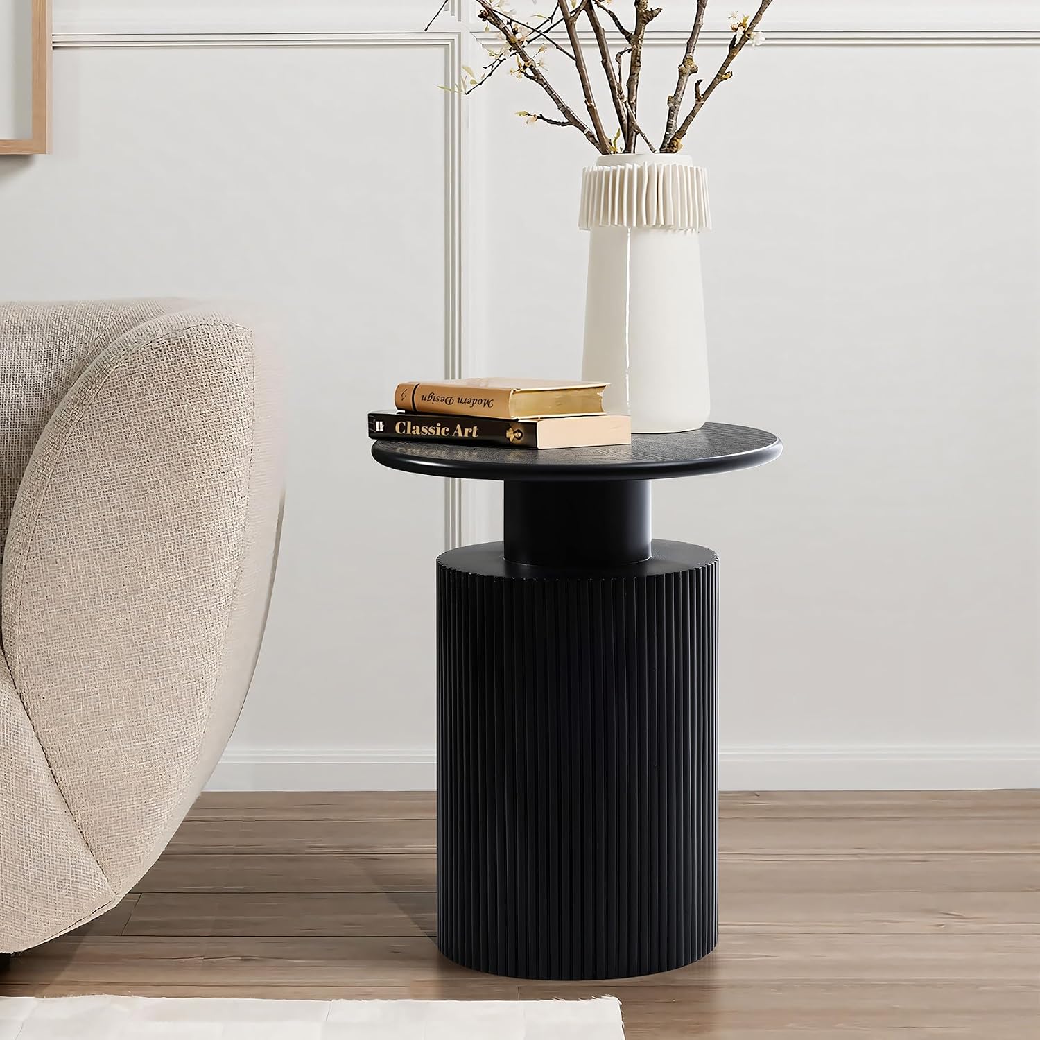 LuxenHome 21' Black Round Side Table, Fluted Black Side Table for Small Spaces, Modern Accent Round End Table for Living Room, Bedroom, Office