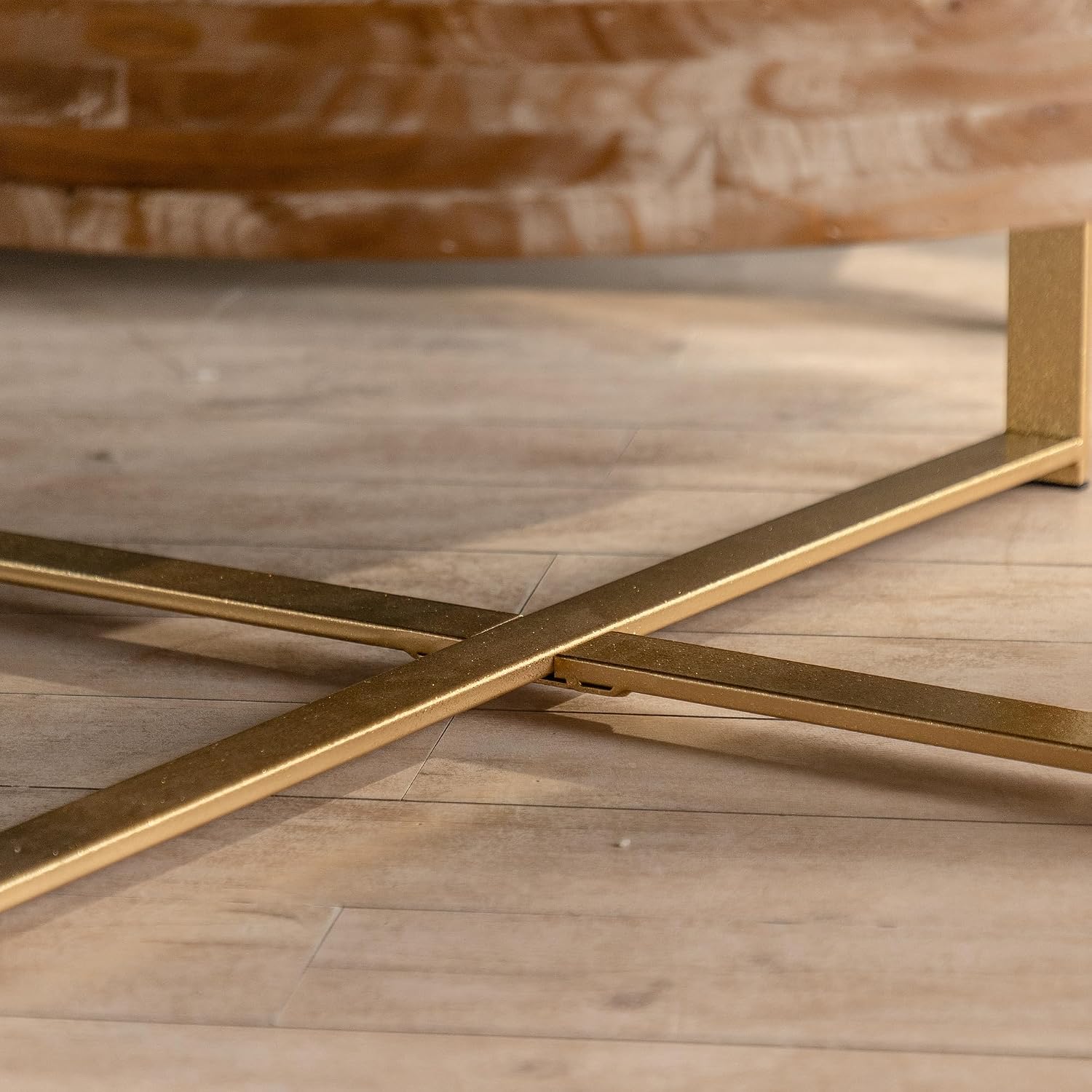 Wood Round Coffee Table, 31 Inch Farmhouse Rustic Fir Wooden Table Top Cross Metal Legs Circle Coffee Table for Living Room, Gold