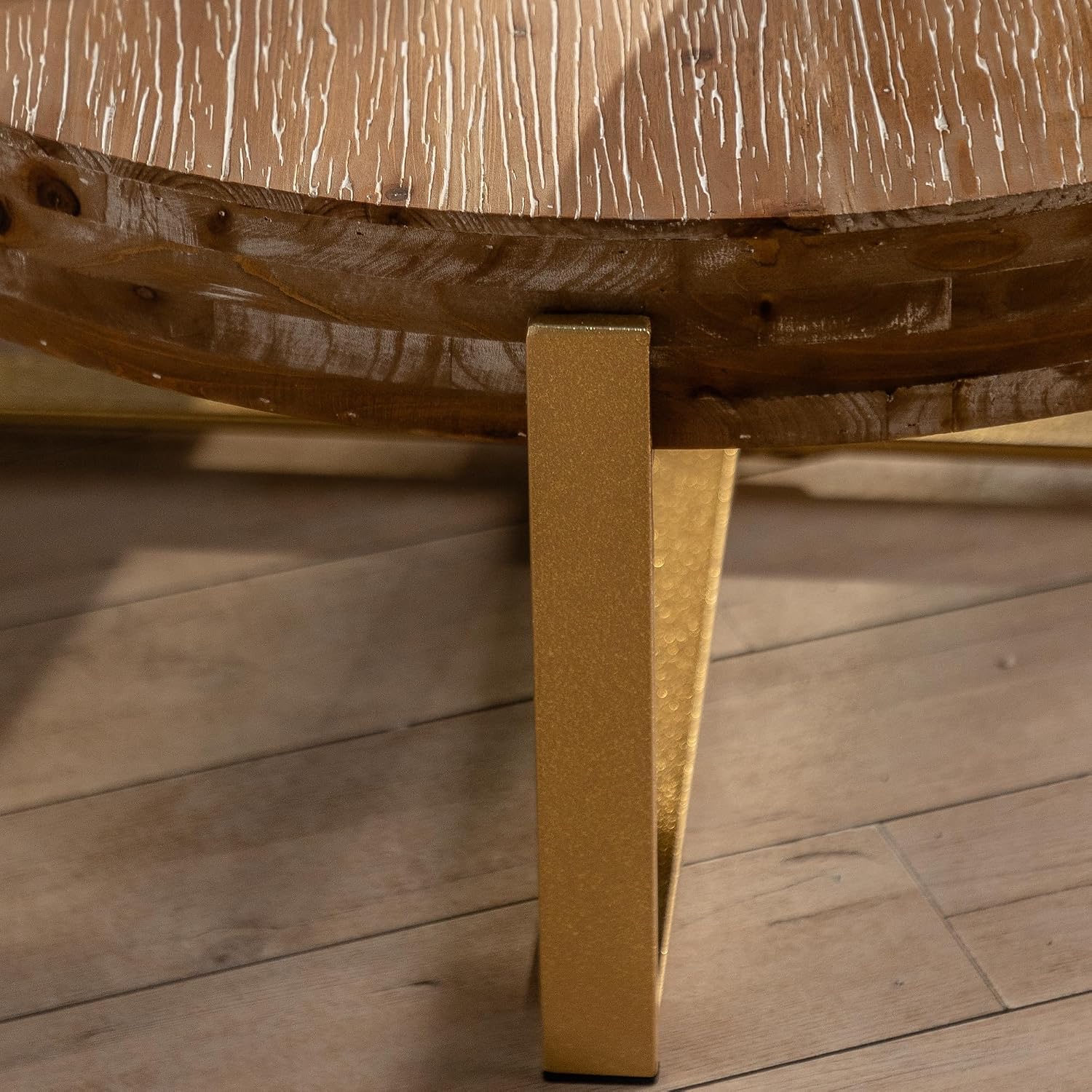 Wood Round Coffee Table, 31 Inch Farmhouse Rustic Fir Wooden Table Top Cross Metal Legs Circle Coffee Table for Living Room, Gold