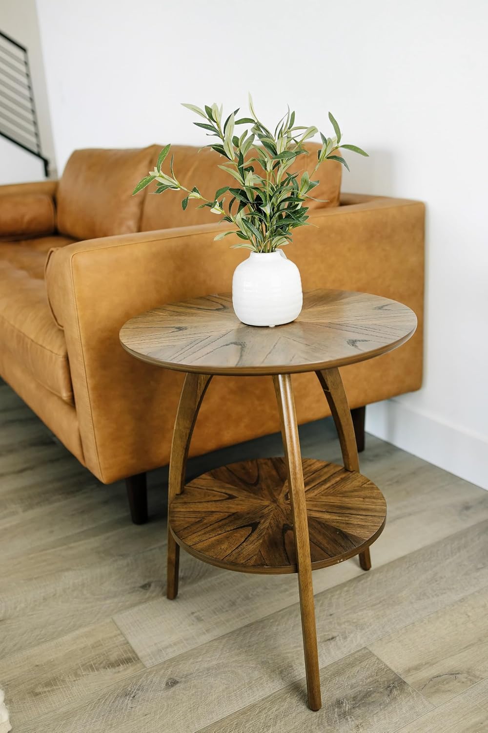 Martin Svensson Home Retro Mid-Century Modern Round Wood End Table, Solid Grain Side Table with Lower Shelf, Small Accent Table for Living Room or Nightstand. Nutmeg Brown.