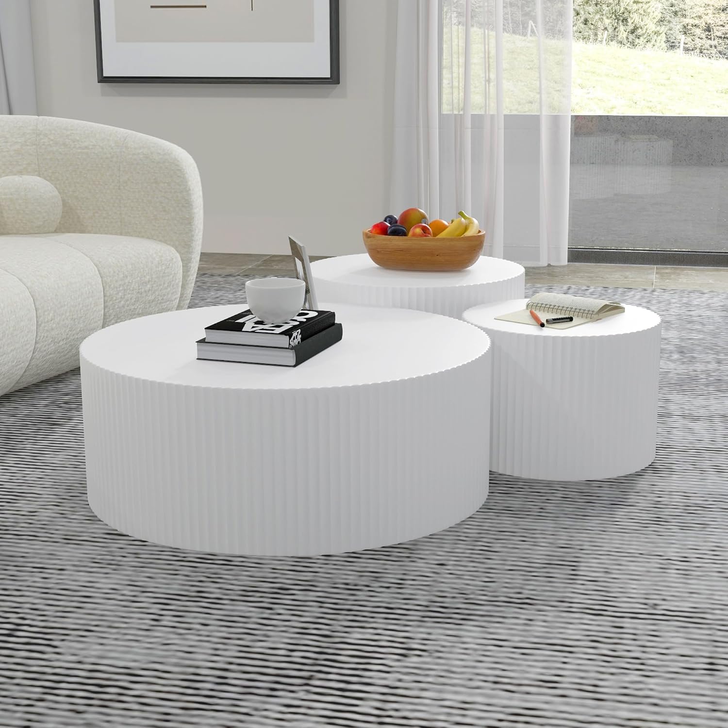 WILLIAMSPACE White Round Coffee Table Set of 3, Modern Circle Wood Coffee Table Set, 3 Peice Nesting Coffee Accent Side Table End Table for Home Office, No Assembly (3 PCS, White)