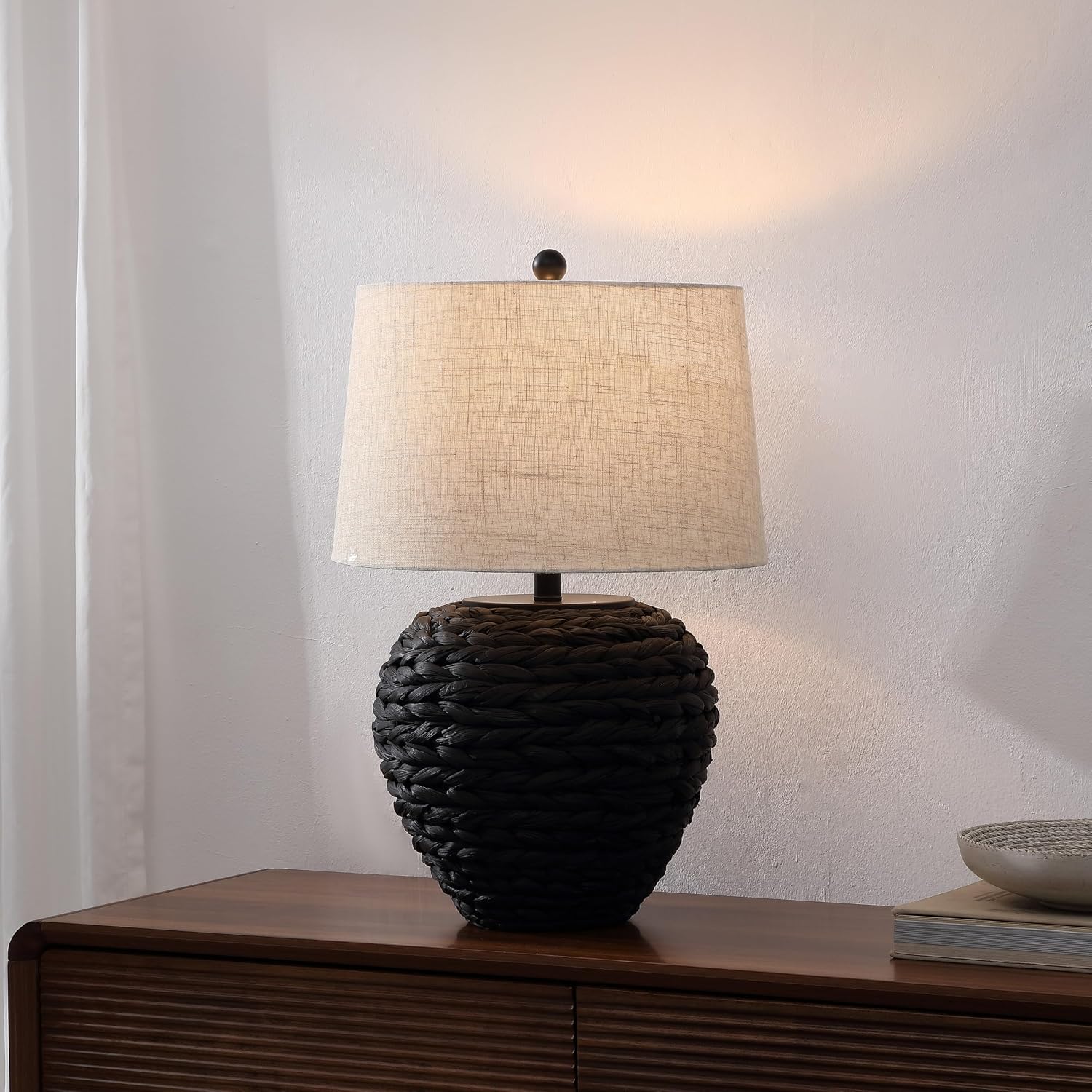 JONATHAN Y 24.5' Black Water Hyacinth Farmhouse Basket Table Lamp, Coastal Decor for Living Room Bedroom Nightstand, Light Gray Linen Shade, LED Bulb Included (JYL6501D)